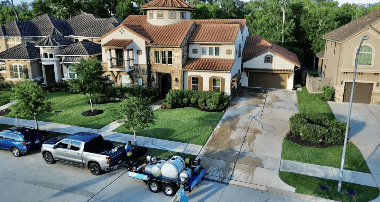 House Washing in Houston